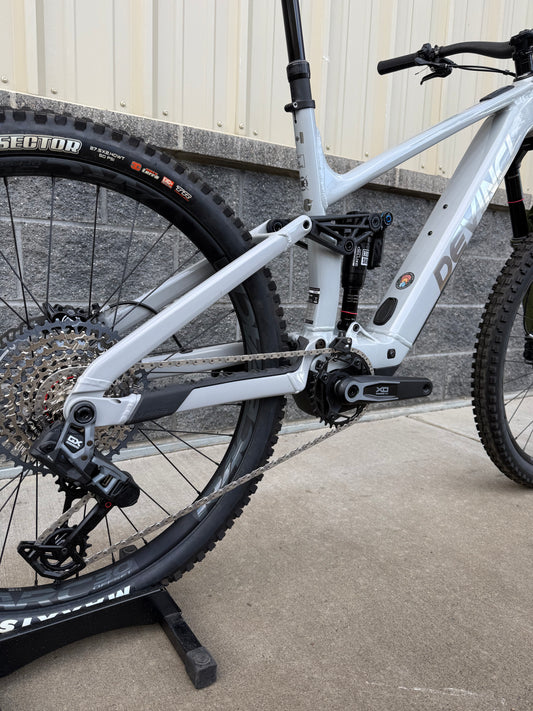 Devinci E-TROY LITE GX AXS 12S
